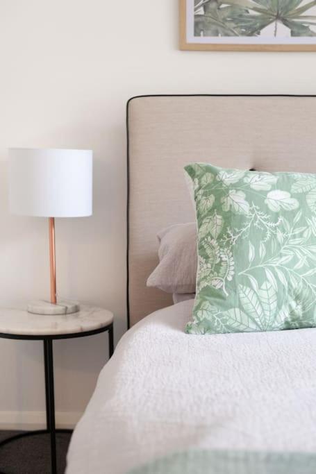 시드니 Harbourside Style, 2 Bed, A/C, Pool -Elizabeth Bay 아파트 외부 사진