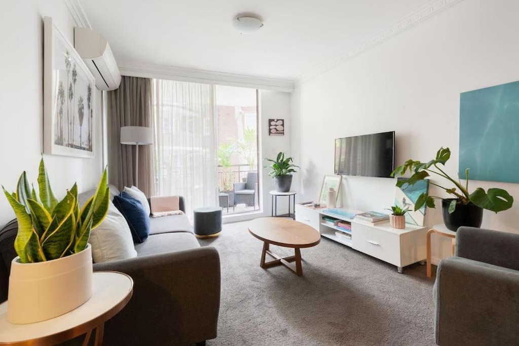 시드니 Harbourside Style, 2 Bed, A/C, Pool -Elizabeth Bay 아파트 외부 사진